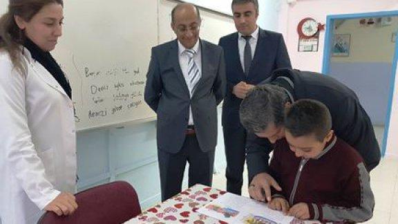İl Milli Eğitim Müdürü Ali Tatlı, Yazıhan İlçesindeki Okulları Ziyaret Etti