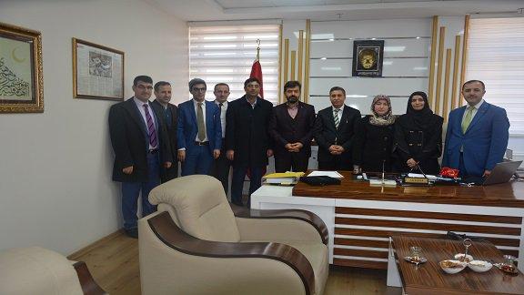 Türkiye ÖNDER İmam Hatipliler Derneği, İl Milli Eğitim Müdürü Ali Tatlıyı Makamında Ziyaret Etti