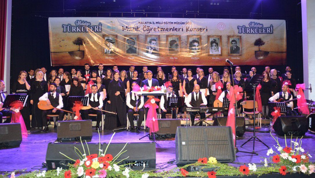 Malatya Türküleri Konseri İle Milli Egemenlik ve Meclis Konulu Resim Sergisi Büyük İlgi Gördü