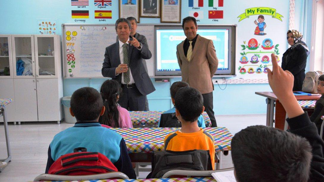 İl Milli Eğitim Müdürü Ali Tatlı Mahmut Şahin Balarısı İlkokulu Öğrencilerinin Etkinliklerine Katıldı