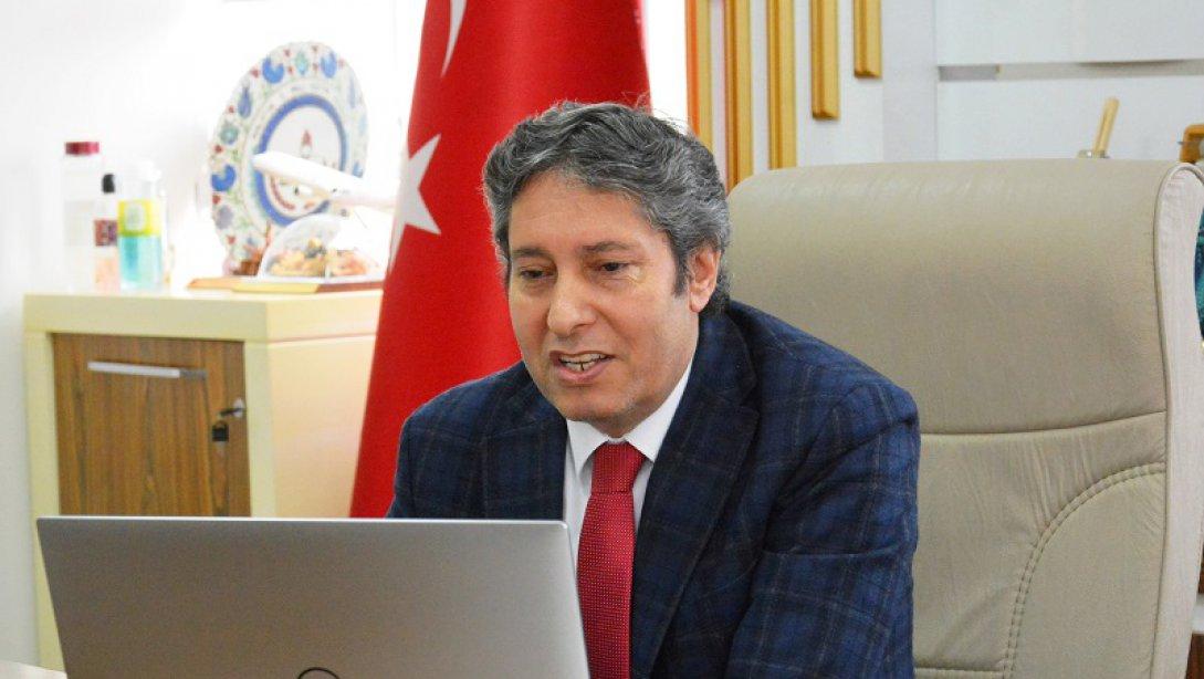 İl Milli Eğitim Müdürü Ali Tatlı, Okul Müdürleri ve Öğretmenler İle Telekonferans Toplantısı Yaptı