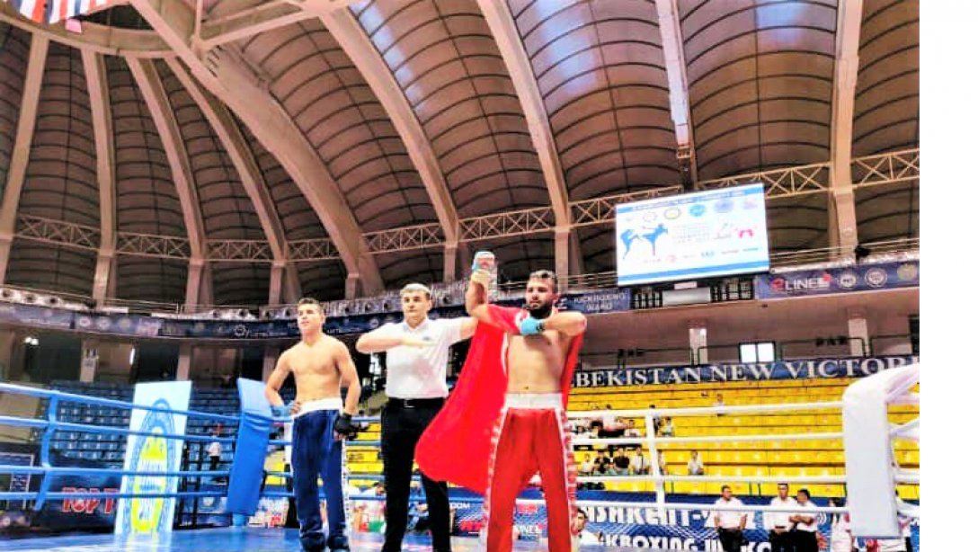 Özbekistan'da Düzenlenen Uluslararası Kick Boks Şampiyonası'na katılan Öğrencimiz Avrupa Şampiyonu Oldu.