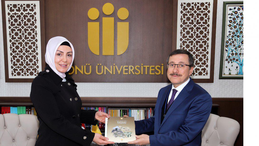 İl Müdürümüz Sayın Hatice Özdemir İnönü Üniversitesi Rektörü Prof.Dr. Ahmet Kızılay'a nezaket ziyaretinde bulundu.
