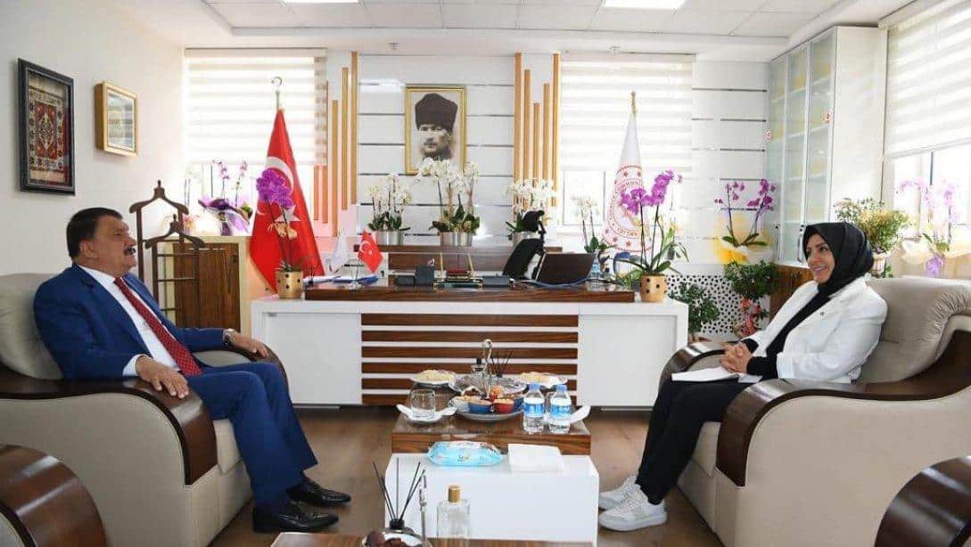 Malatya Büyükşehir Belediye Başkanı Sayın Selahattin Gürkan, İl Müdürümüz Sayın Hatice Özdemir'i Ziyaret Etti